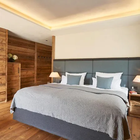 Alpha Luxury Villa *